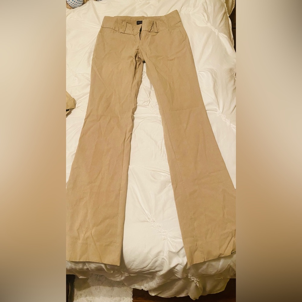 The Limited khaki pants. Size 2R Wide leg